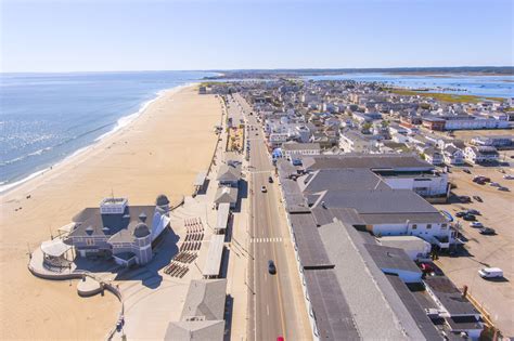where to go in the hamptons.